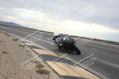media/Sep-21-2025-Race Pace (Sun) [[98bf33ef95]]/Verified/3-Turn 11 Inside (850am)/